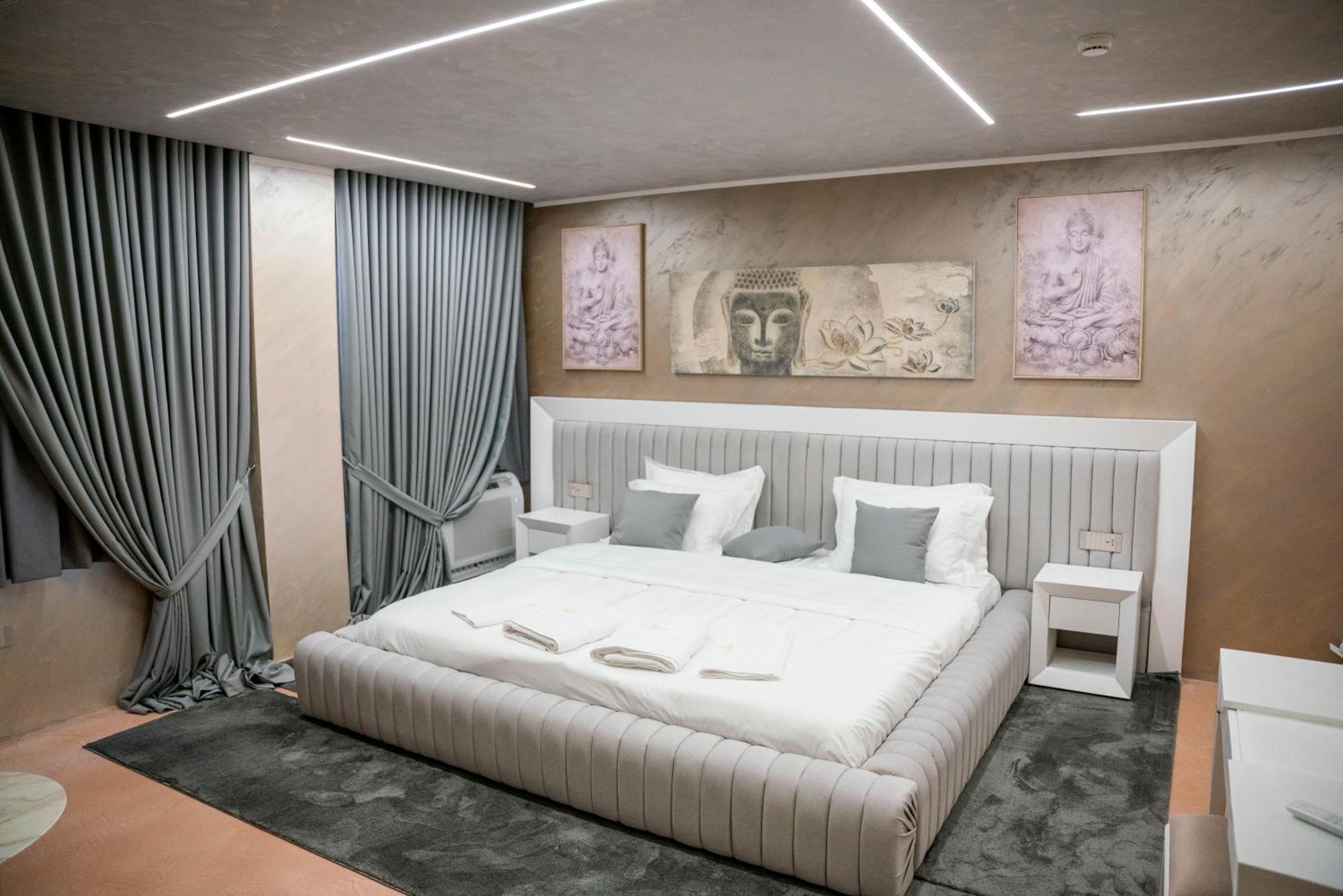 Hotel Pernoca ดูร์เรส ภายนอก รูปภาพ