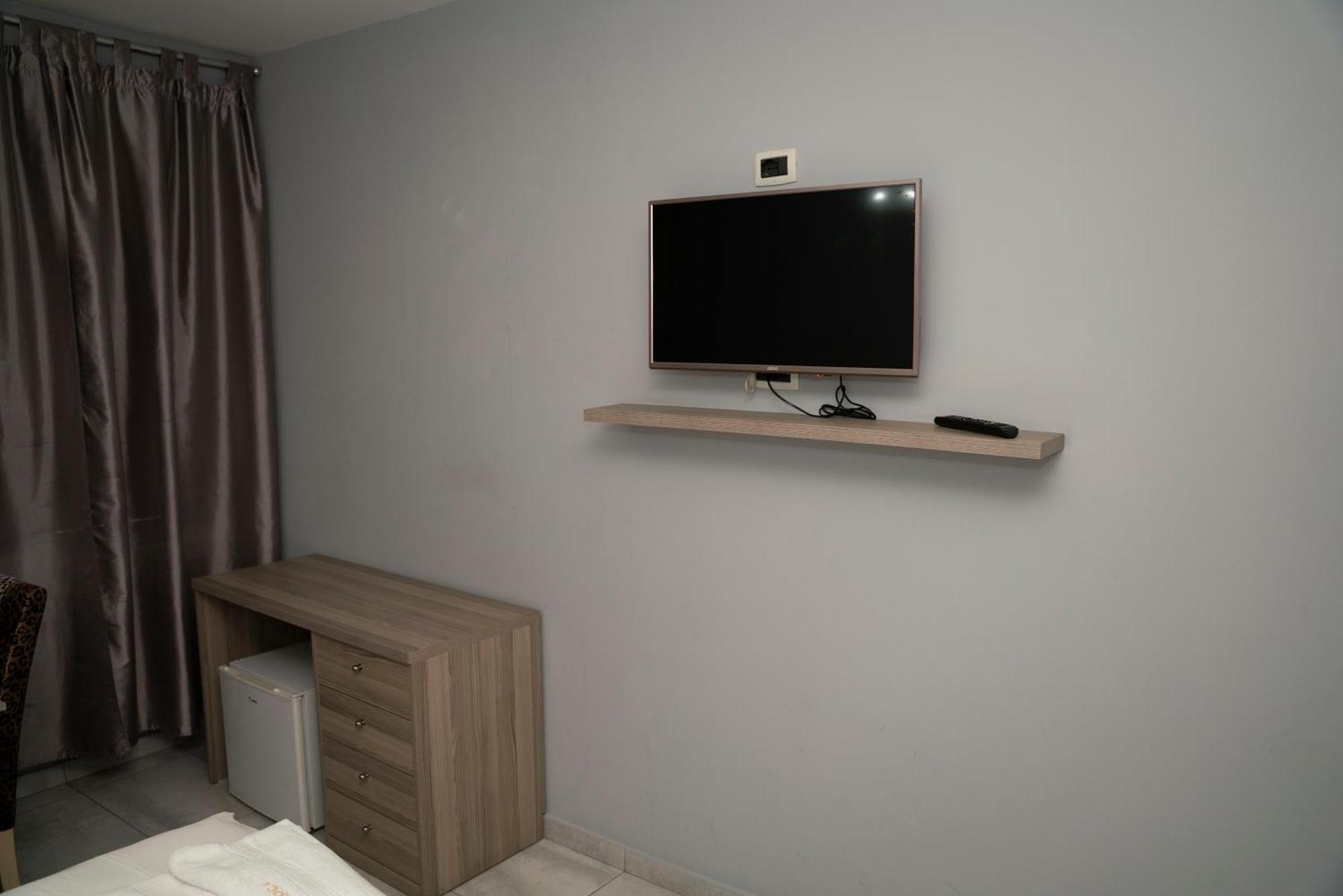 Hotel Pernoca ดูร์เรส ภายนอก รูปภาพ