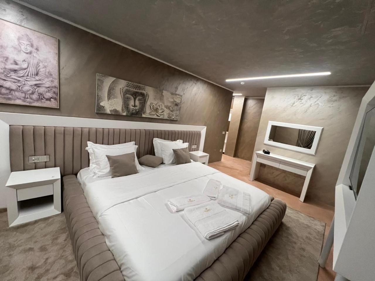 Hotel Pernoca ดูร์เรส ภายนอก รูปภาพ